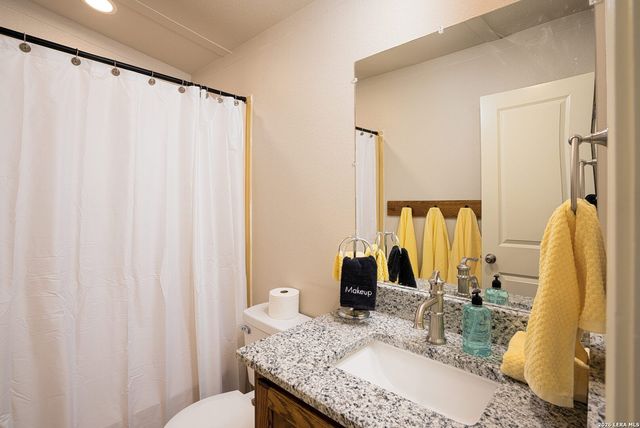 511 FOREST HILL ST, Canyon Lake, TX 78133