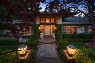 1162 Barroilhet Drive, Hillsborough, CA 94010