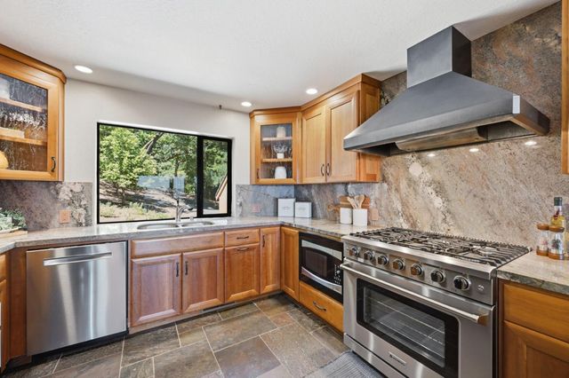 18788 Favre Ridge Road, Los Gatos, CA 95033