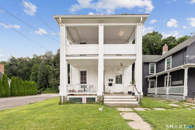 226 Meadow Street 2nd Floor, Naugatuck, CT 06770