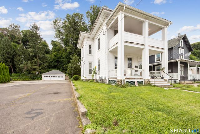 226 Meadow Street 2nd Floor, Naugatuck, CT 06770