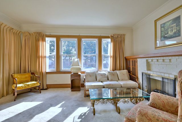 4052 N Melvina Avenue, Chicago, IL 60634
