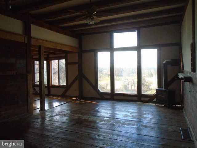 679 GRANGE RD, Bernville, PA 19506