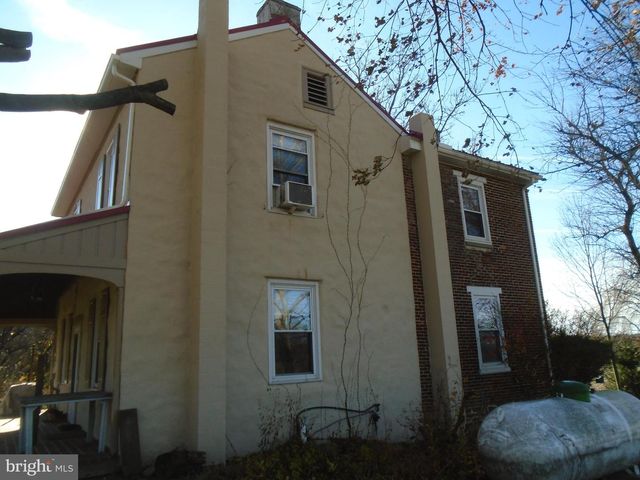 679 GRANGE RD, Bernville, PA 19506