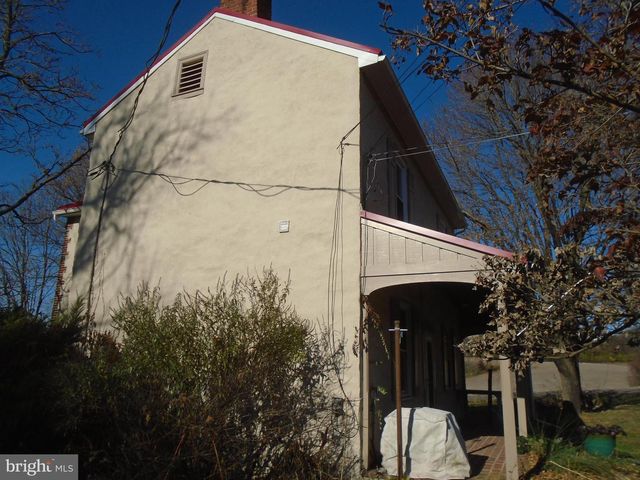 679 GRANGE RD, Bernville, PA 19506