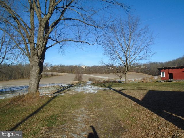 679 GRANGE RD, Bernville, PA 19506