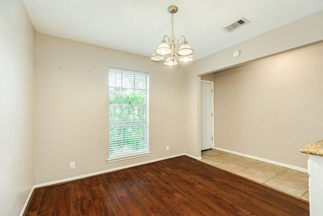 129 La Laja Drive, Angleton, TX 77515