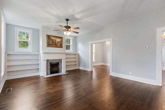 117 W End Ave, Centerville, TN 37033