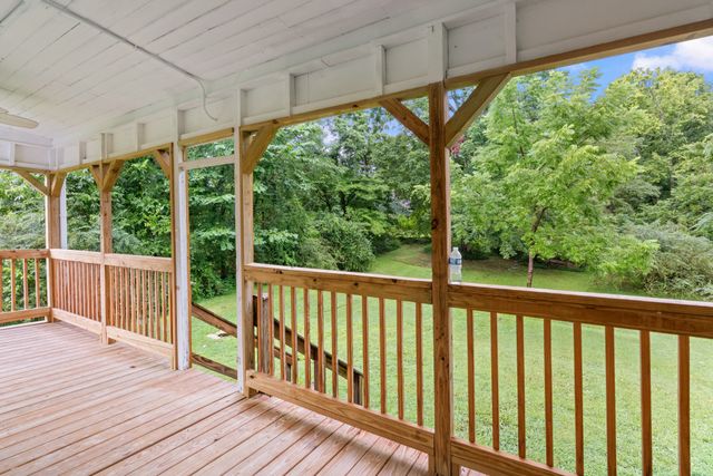 117 W End Ave, Centerville, TN 37033