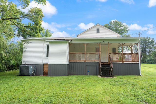 117 W End Ave, Centerville, TN 37033