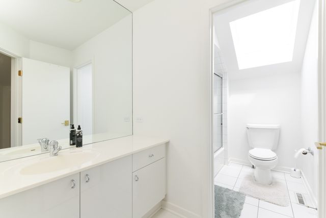 4709 Royal Melbourne Drive, Long Grove, IL 60047