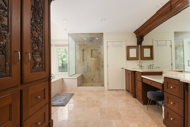 4709 Royal Melbourne Drive, Long Grove, IL 60047