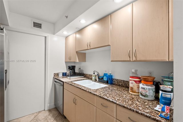 6917 Collins Ave 1609, Miami Beach, FL 33141
