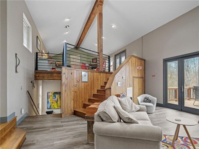 330 County Road 102, Eureka Springs, AR 72632