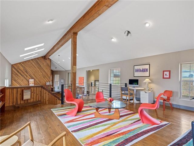 330 County Road 102, Eureka Springs, AR 72632