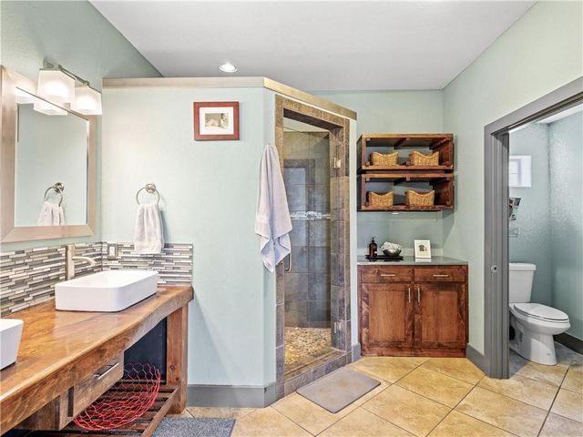 330 County Road 102, Eureka Springs, AR 72632