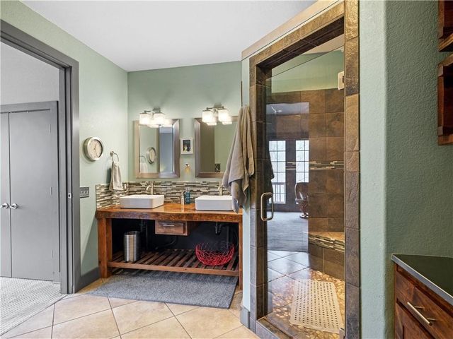 330 County Road 102, Eureka Springs, AR 72632