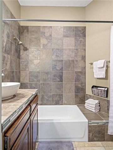 330 County Road 102, Eureka Springs, AR 72632