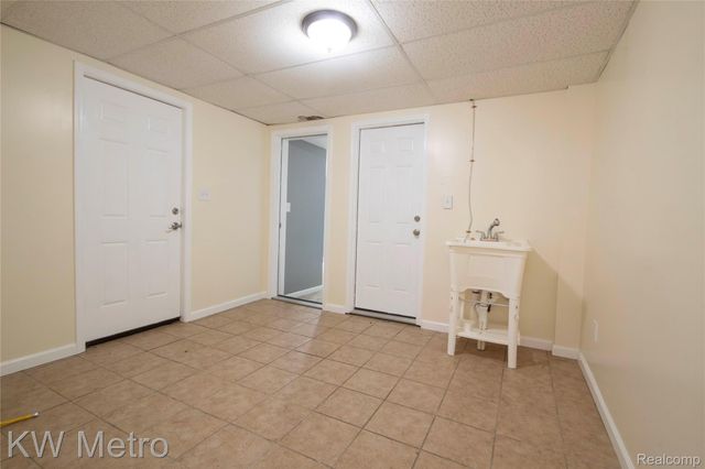 10800 Holland Road, Taylor, MI 48180