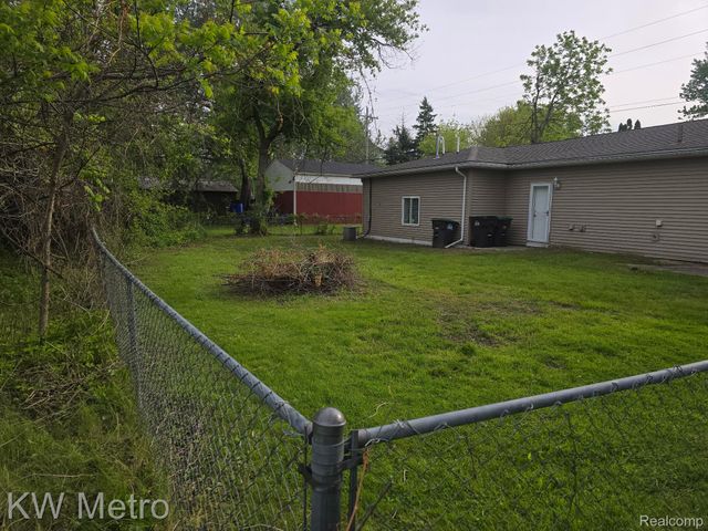 10800 Holland Road, Taylor, MI 48180