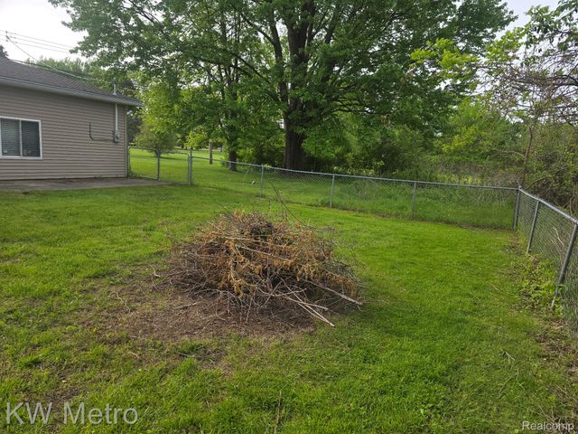 10800 Holland Road, Taylor, MI 48180