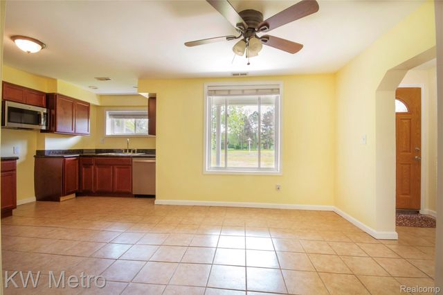 10800 Holland Road, Taylor, MI 48180