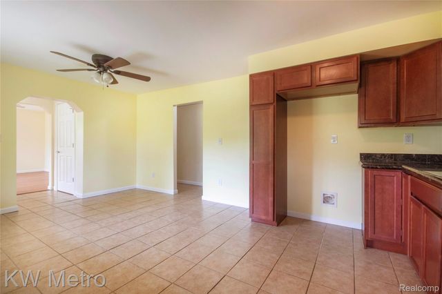 10800 Holland Road, Taylor, MI 48180