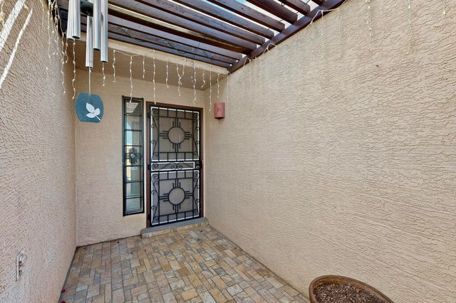 1101 Calle Del Valle, Rio Communities, NM 87002