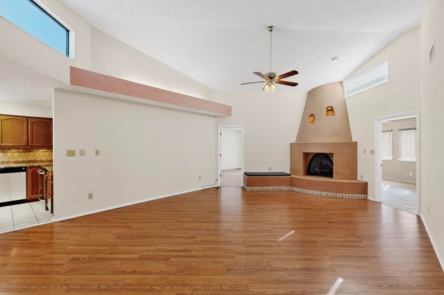 1101 Calle Del Valle, Rio Communities, NM 87002