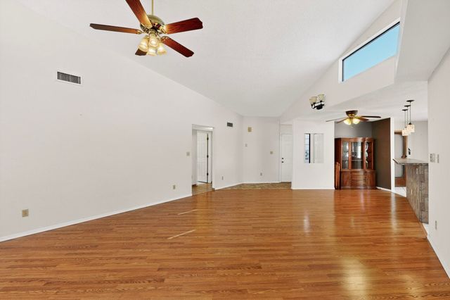 1101 Calle Del Valle, Rio Communities, NM 87002