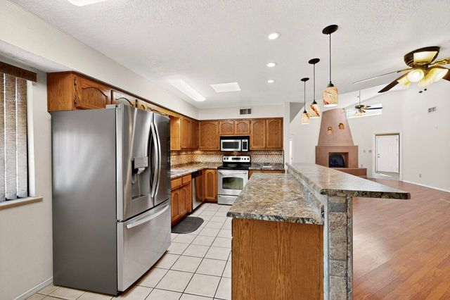 1101 Calle Del Valle, Rio Communities, NM 87002