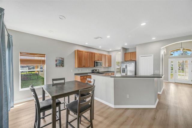 1834 MIRA LAGO CIRCLE, Ruskin, FL 33570