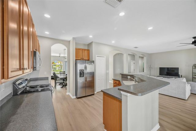 1834 MIRA LAGO CIRCLE, Ruskin, FL 33570