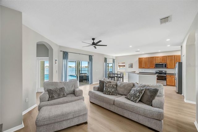 1834 MIRA LAGO CIRCLE, Ruskin, FL 33570