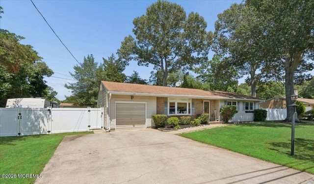 394 Constitution Drive, Forked River, NJ 08731