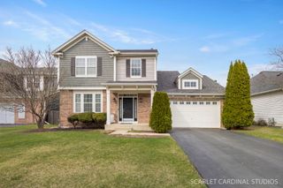 253 Bluegrass Parkway, Oswego, IL 60543