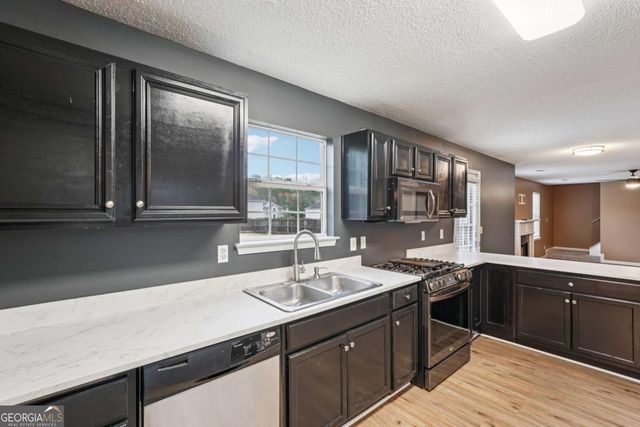 4180 W Stubbs Road, Atlanta, GA 30349