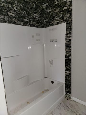 26643 Carol Ln, Splendora, TX 77372