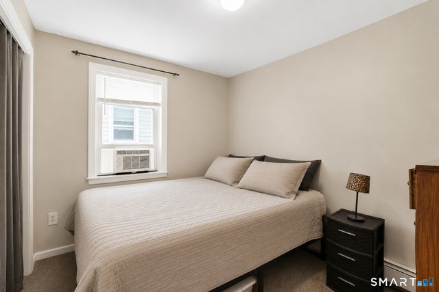 33 Chambers Street, Manchester, CT 06042