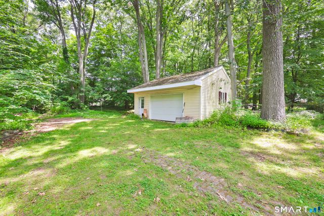 33 Chambers Street, Manchester, CT 06042