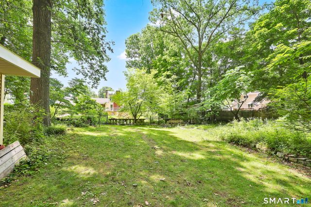 33 Chambers Street, Manchester, CT 06042