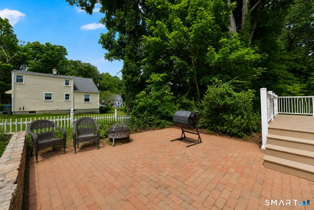 33 Chambers Street, Manchester, CT 06042