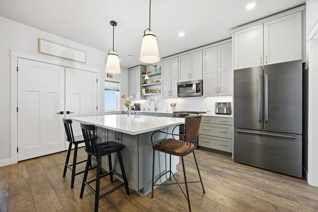 1576 75th Avenue S, Fargo, ND 58104