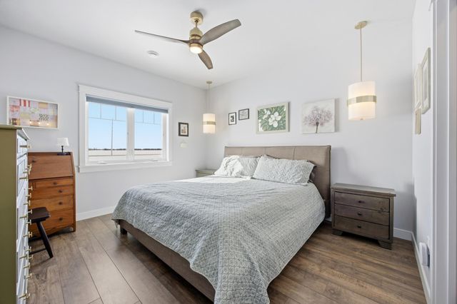 1576 75th Avenue S, Fargo, ND 58104