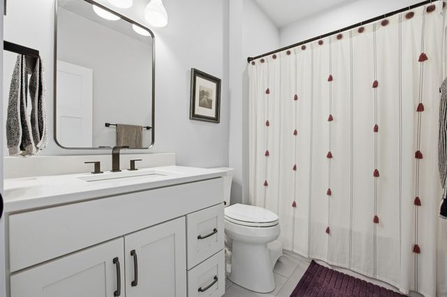 1576 75th Avenue S, Fargo, ND 58104