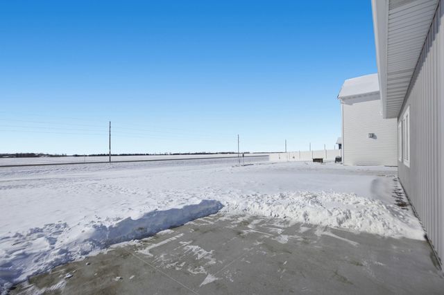 1576 75th Avenue S, Fargo, ND 58104