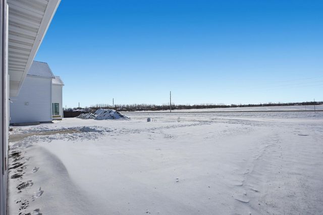 1576 75th Avenue S, Fargo, ND 58104