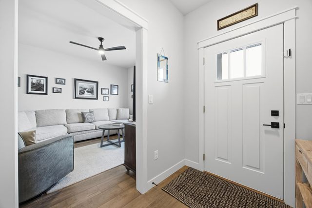 1576 75th Avenue S, Fargo, ND 58104