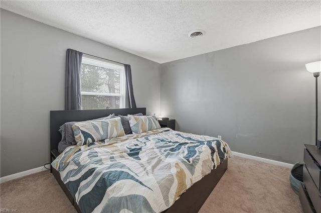 1663 Dylan DR, Virginia Beach, VA 23464