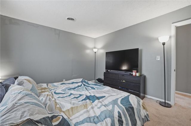 1663 Dylan DR, Virginia Beach, VA 23464